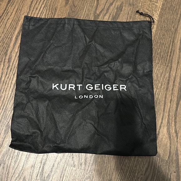 Kurt Geiger, Kensington Crossbody Bag in Gunmetal Metallic Gray - Picture 13 of 13